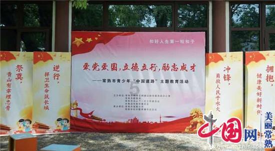 一个女孩时而冷漠时而热情是为什么？