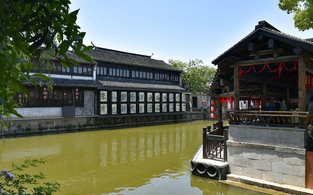 请出示文件